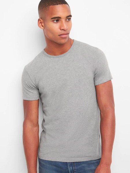 Camiseta 'crew neck. Gap