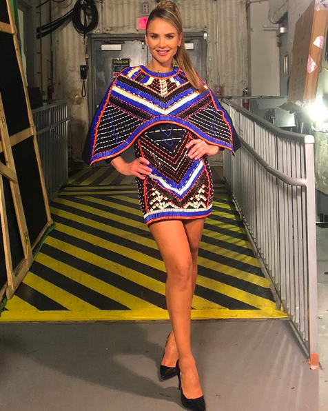XIMENA CORDOBA EN DISENO DE KARLOZ ZERMENO